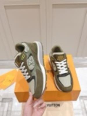 wholesale quality men's louis vuitton run way sneakers model no. 812